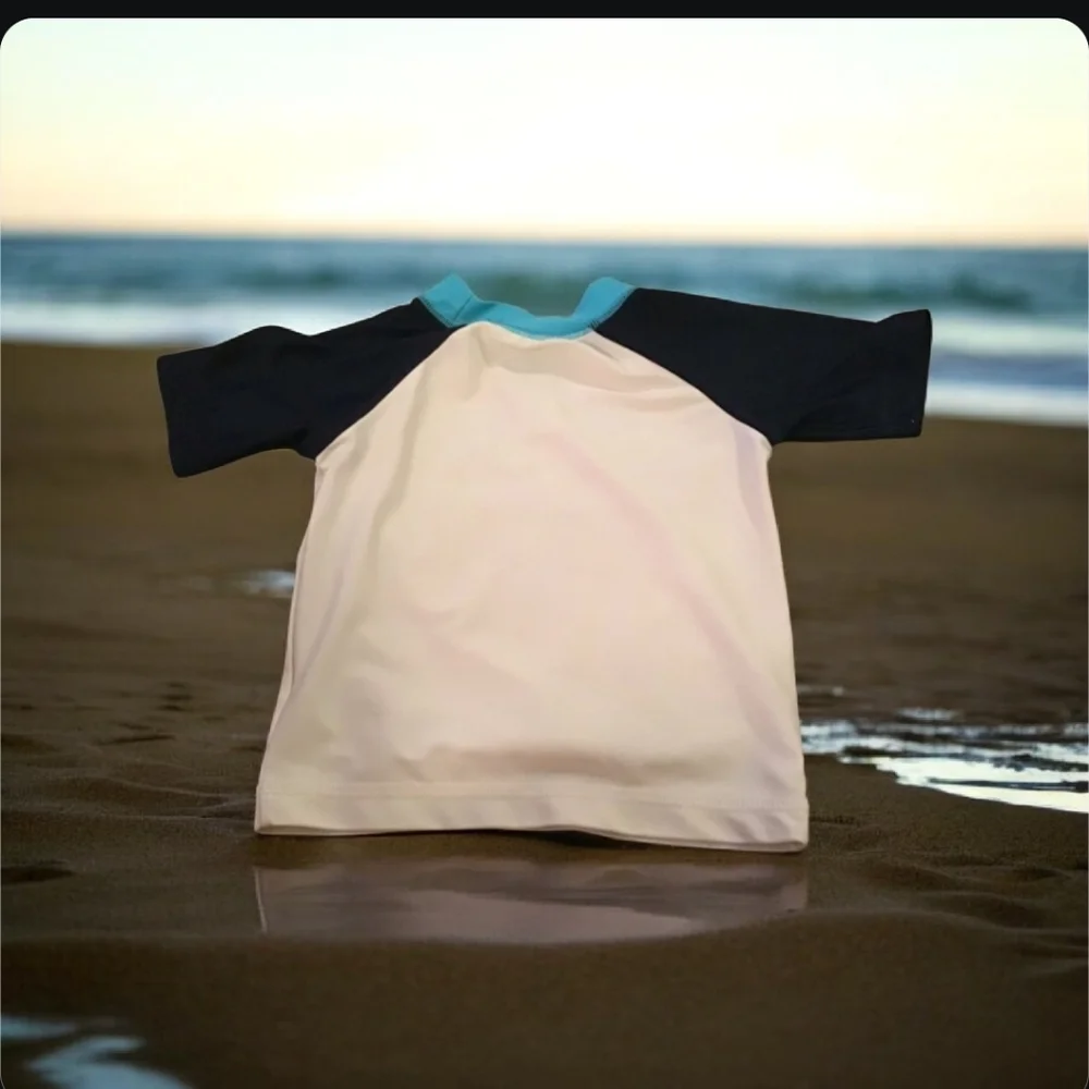 Disney Micky swim shirt 3-6 mo quick dry🏄🏻‍♂️great for pool 🏊‍♀️ and b